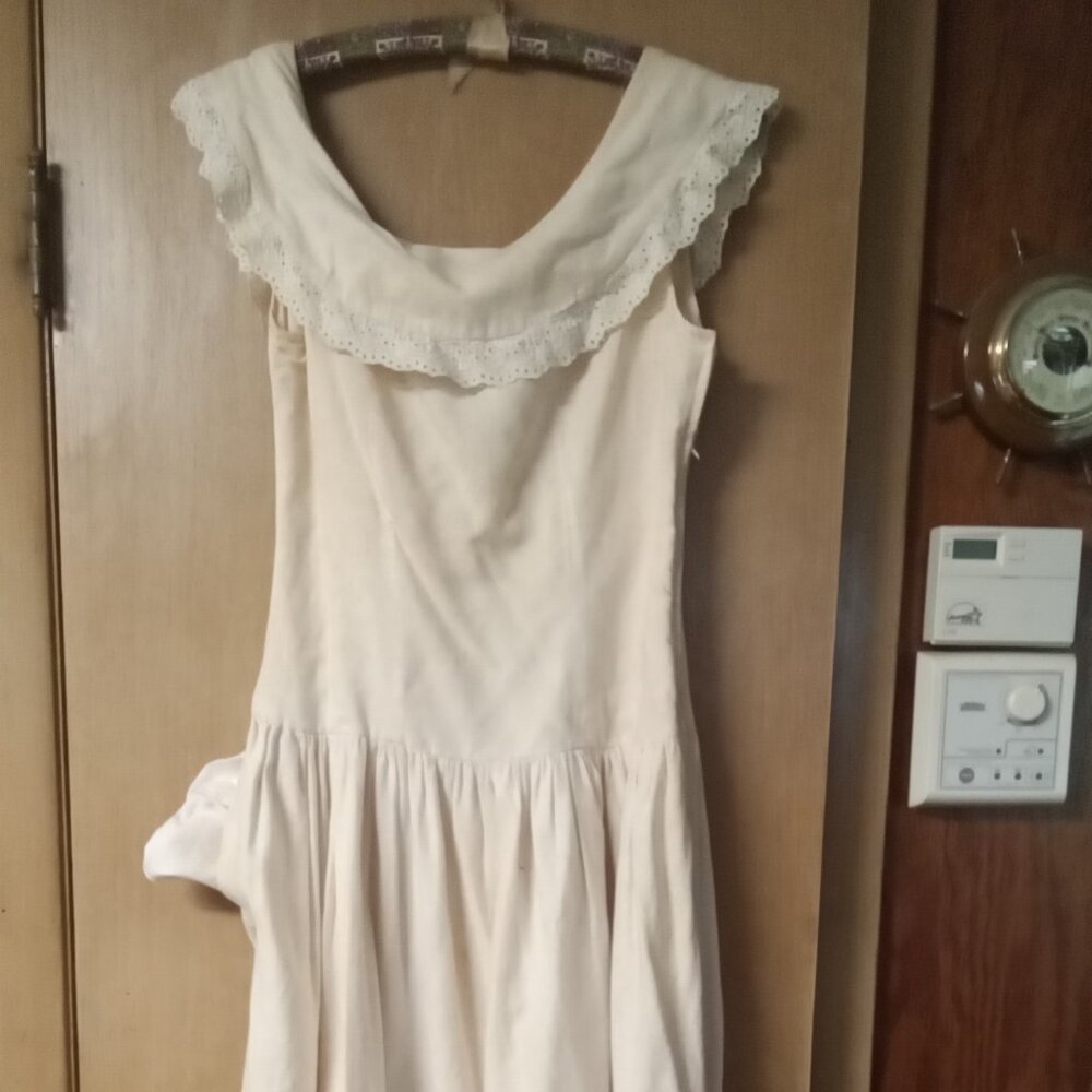 Dress - Picture 2 of 2